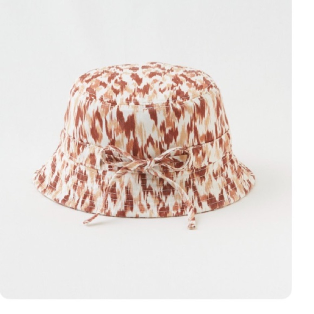 Aerie Tie Back Bucket Hat